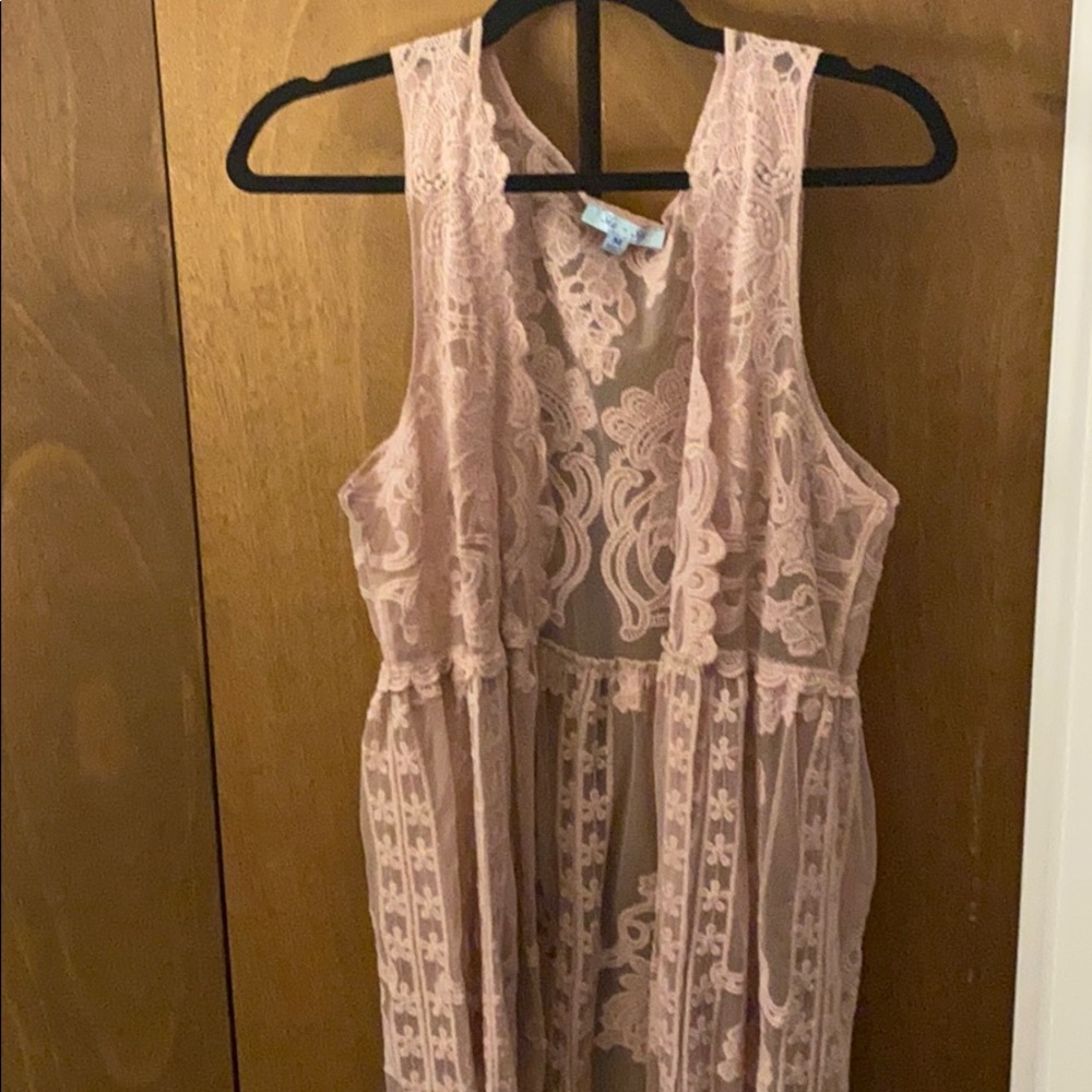 Long lace embroidered vest